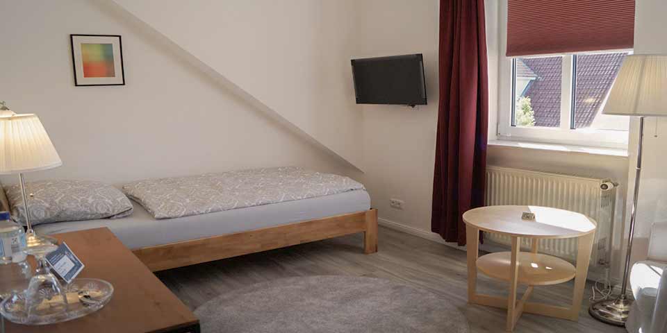 einzelzimmer-2-villa-undine-groemitz23